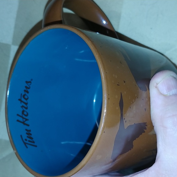 Tim Hortons ceramic mug 2017 - Picture 3 of 5